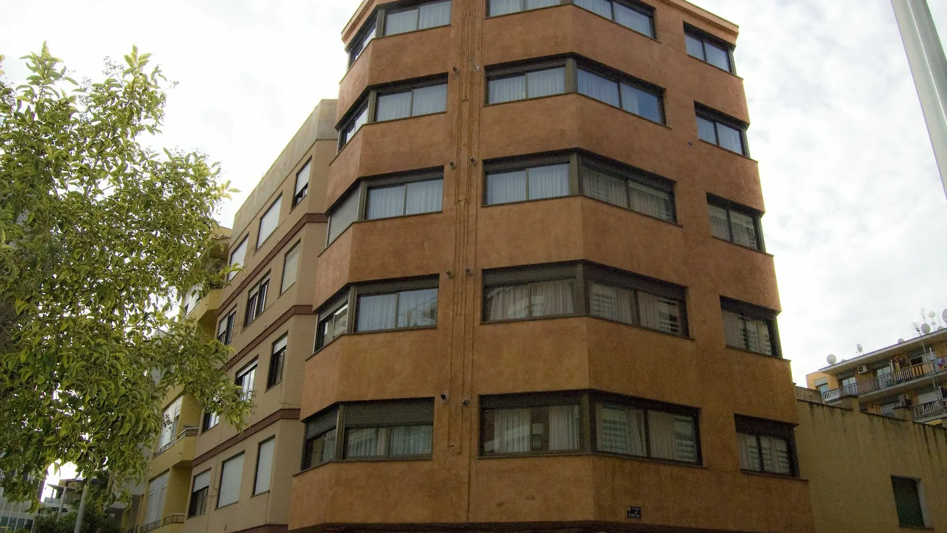 Apartamentos AR Easy Oliva Lloret de Mar